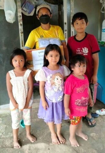 LittleHugs04a